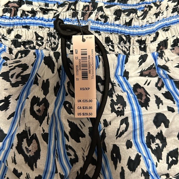 Victoria’s Secret pijamas short with tags - Picture 2 of 3